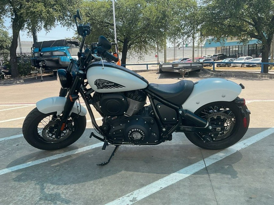 2024 Indian Chief Bobber ABS Ghost White Metallic Smoke