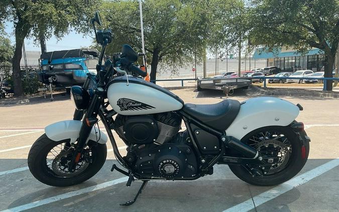 2024 Indian Chief Bobber ABS Ghost White Metallic Smoke