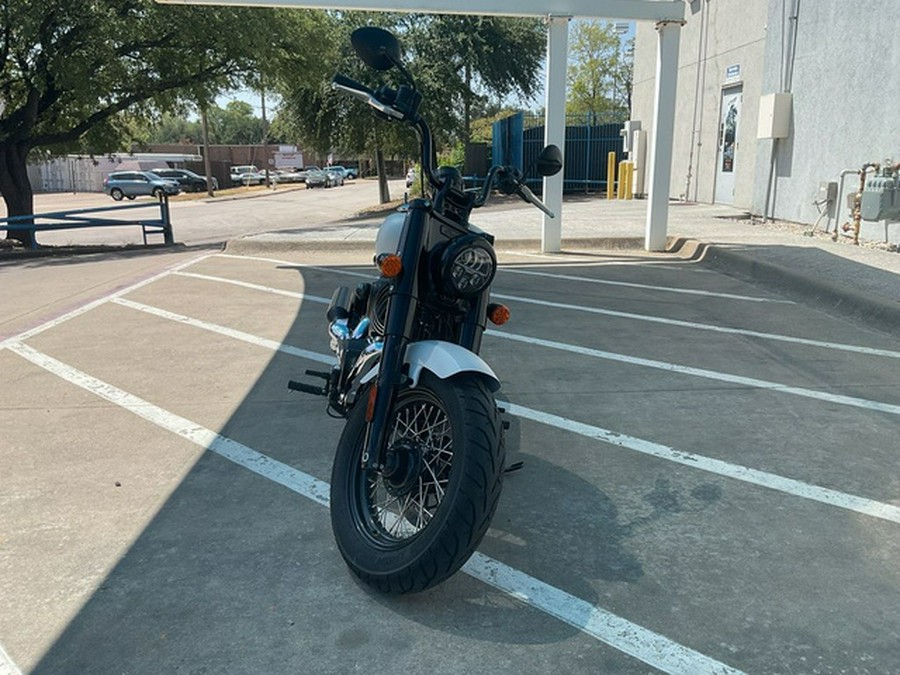 2024 Indian Chief Bobber ABS Ghost White Metallic Smoke