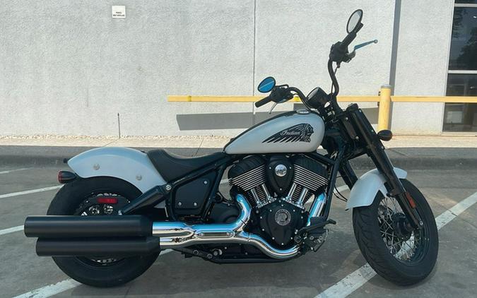 2024 Indian Chief Bobber ABS Ghost White Metallic Smoke