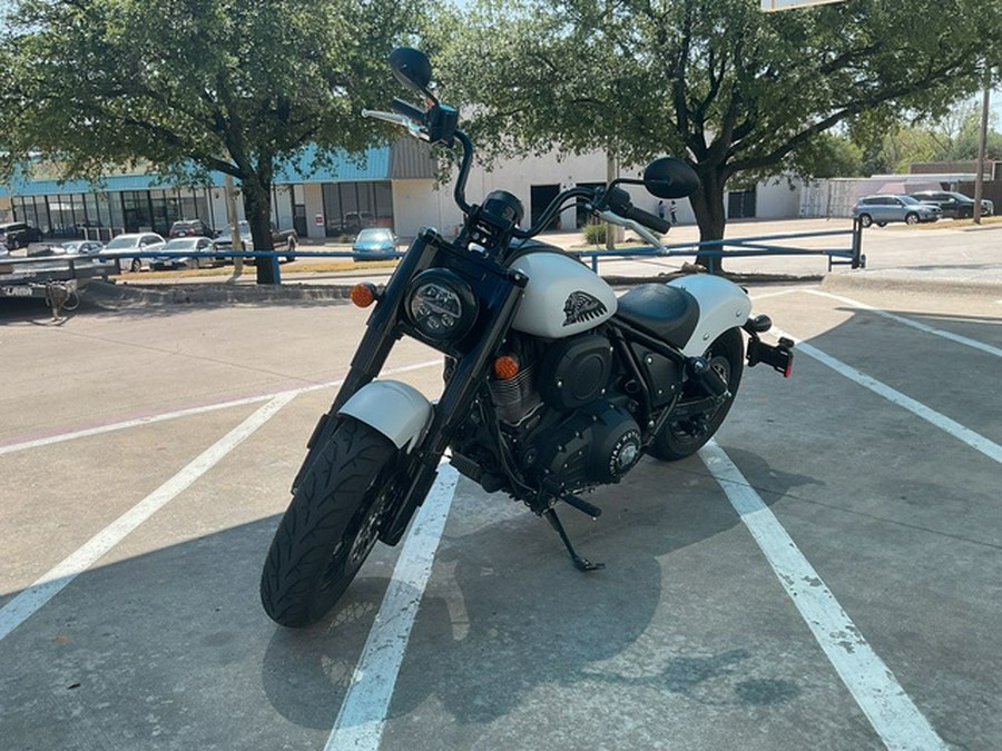 2024 Indian Chief Bobber ABS Ghost White Metallic Smoke