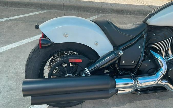 2024 Indian Chief Bobber ABS Ghost White Metallic Smoke
