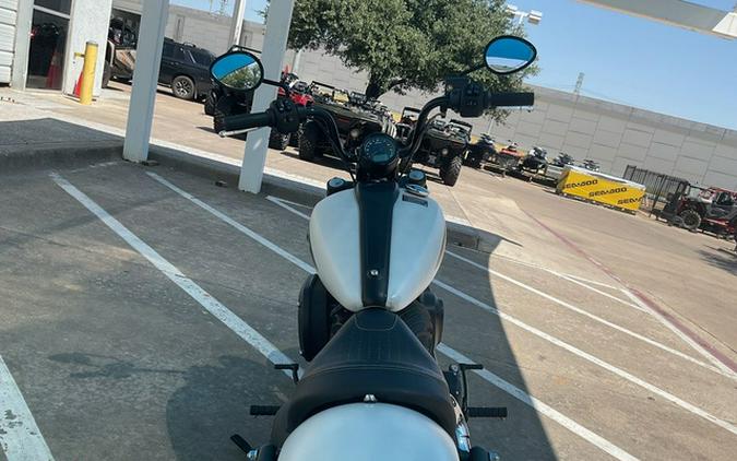 2024 Indian Chief Bobber ABS Ghost White Metallic Smoke