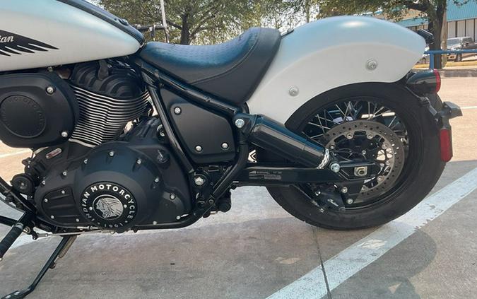2024 Indian Chief Bobber ABS Ghost White Metallic Smoke