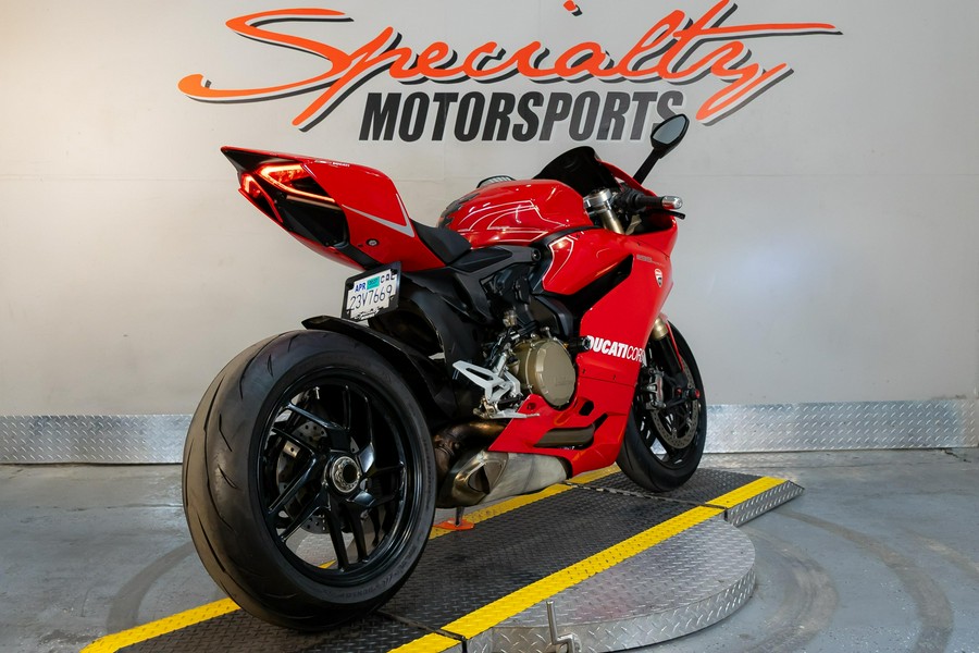 2014 Ducati Superbike 1199 Panigale
