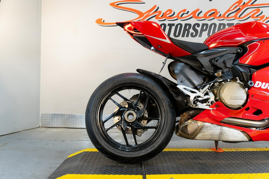 2014 Ducati Superbike 1199 Panigale
