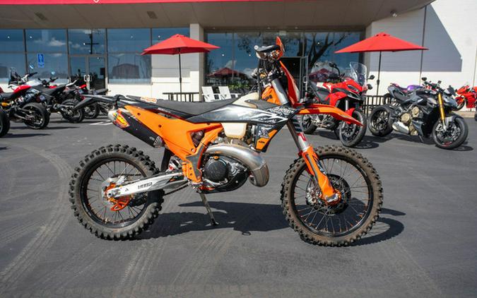 2025 KTM XC 300 W Hardenduro