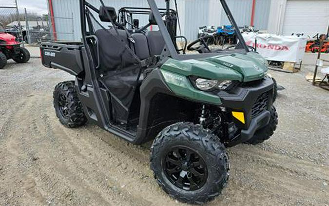 2024 Can-Am Defender DPS HD7