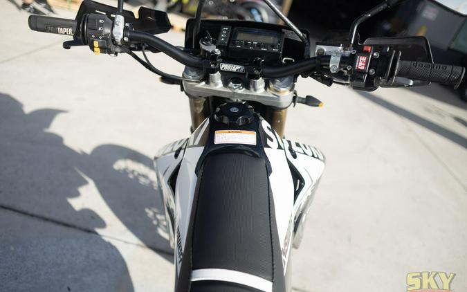 2015 Suzuki DRZ400SM Base