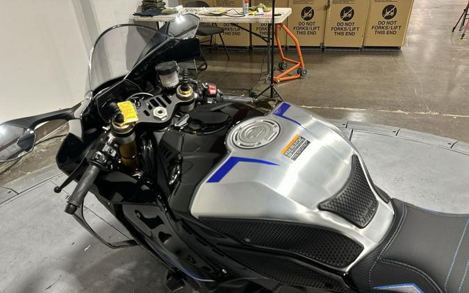 2025 Yamaha YZF R1M