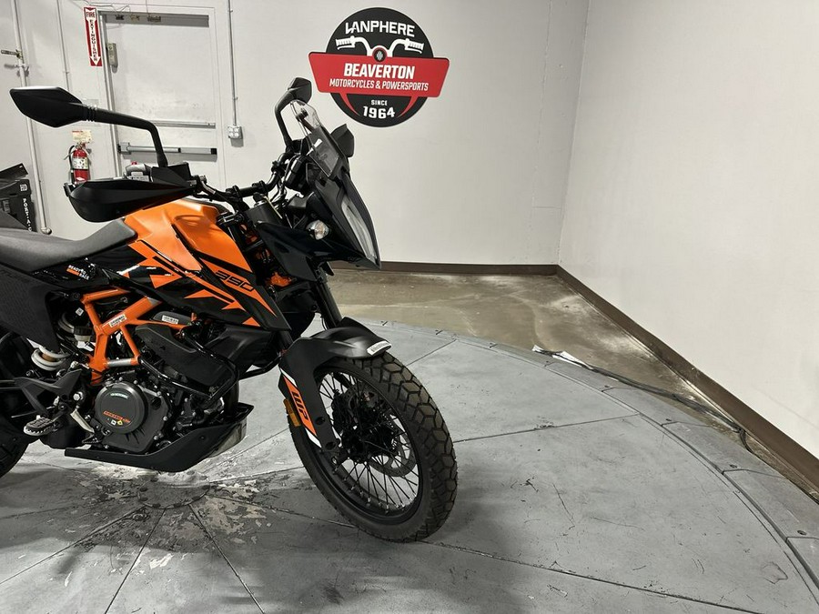 2024 KTM Adventure 390