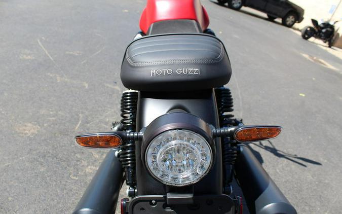 2023 Moto Guzzi V7 Stone