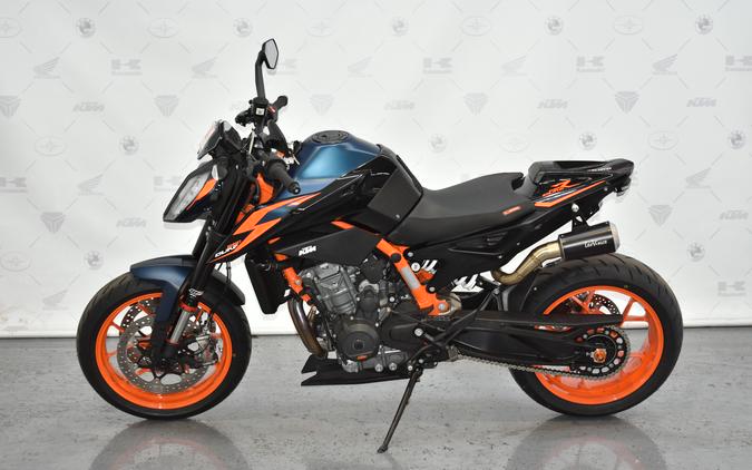 2022 KTM Duke 890 R