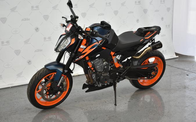 2022 KTM Duke 890 R