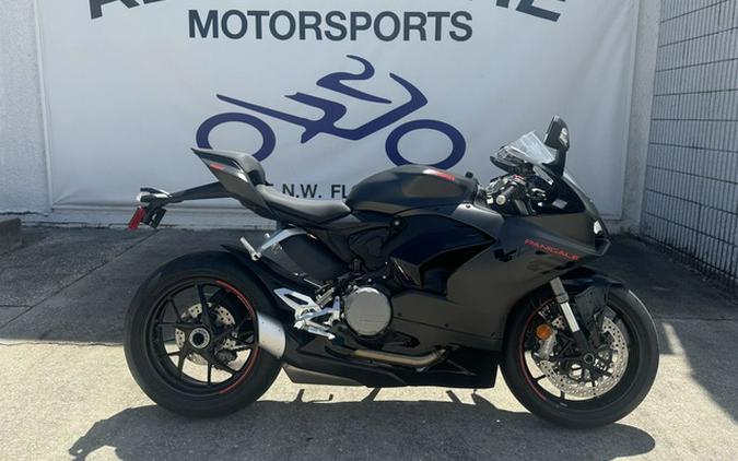 2025 Ducati Panigale V2 Black on Black