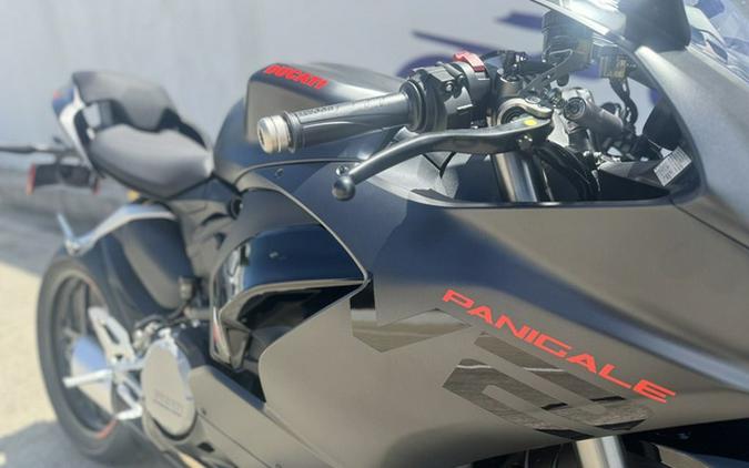 2025 Ducati Panigale V2 Black on Black