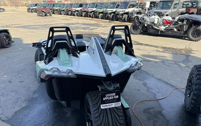 2026 Polaris Slingshot® R Manual