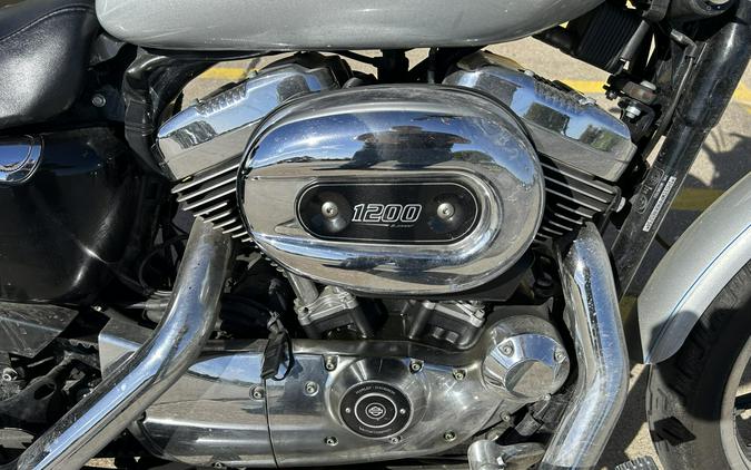 2006 Harley-Davidson® Sportster® 1200 Low Vivid Black w/Laced Wheels