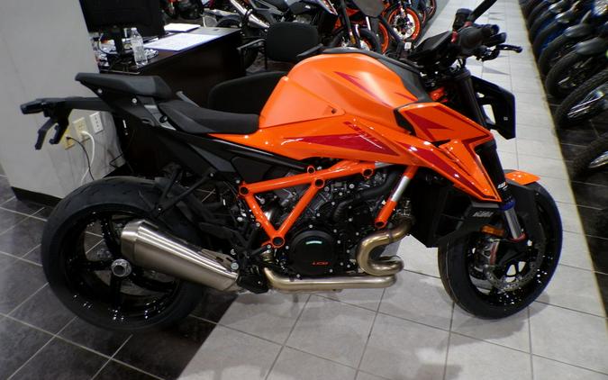 2024 KTM 1390 Super Duke R Evo First Look [17 Fast Facts]