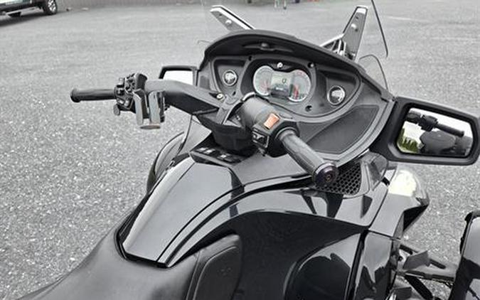 2011 Can-Am Spyder® RT-S SE5