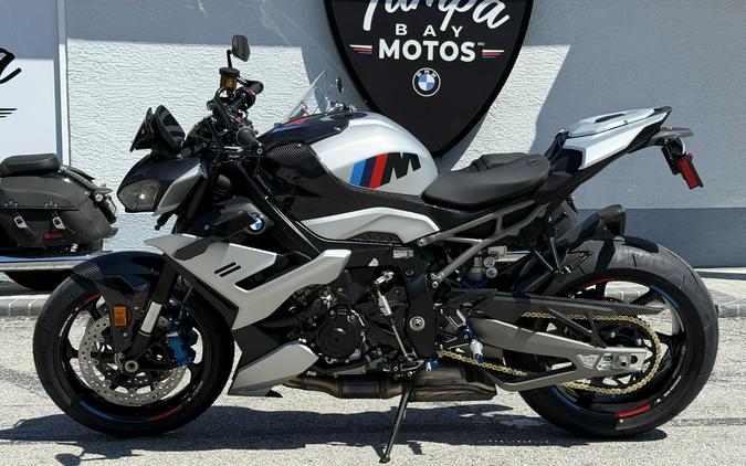 2026 BMW M 1000 R
