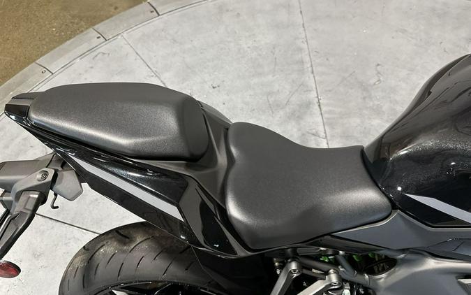 2026 Kawasaki Ninja® ZX™-4RR ABS