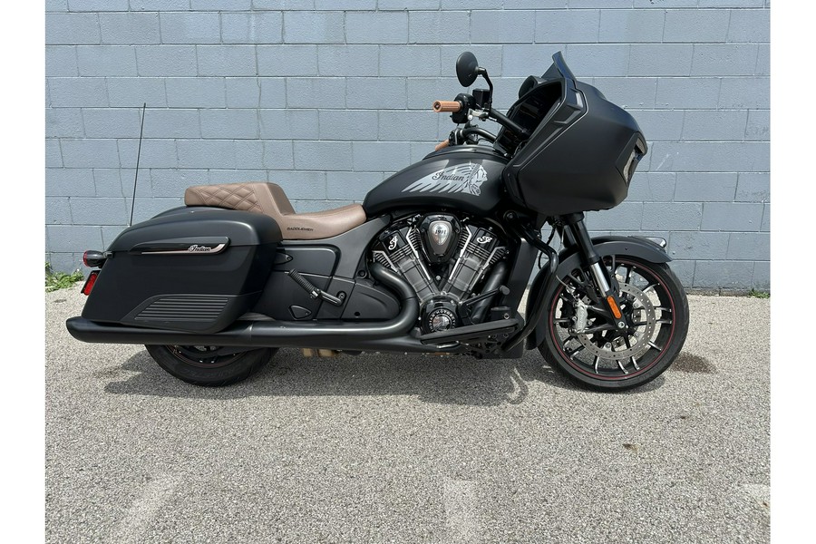 2022 Indian Motorcycle CHALLENGER DARK HORSE