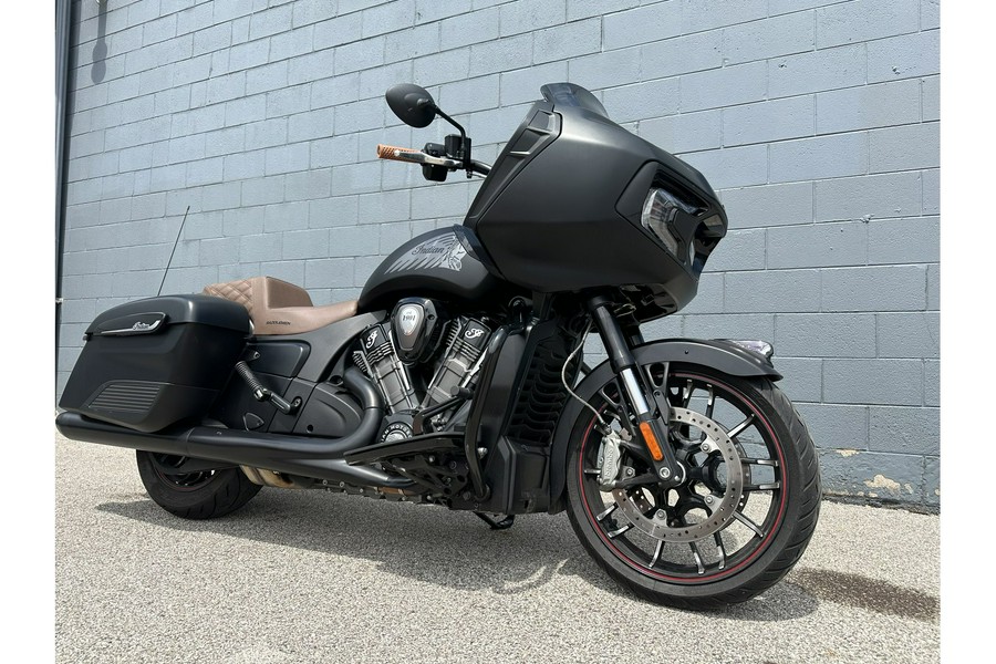 2022 Indian Motorcycle CHALLENGER DARK HORSE