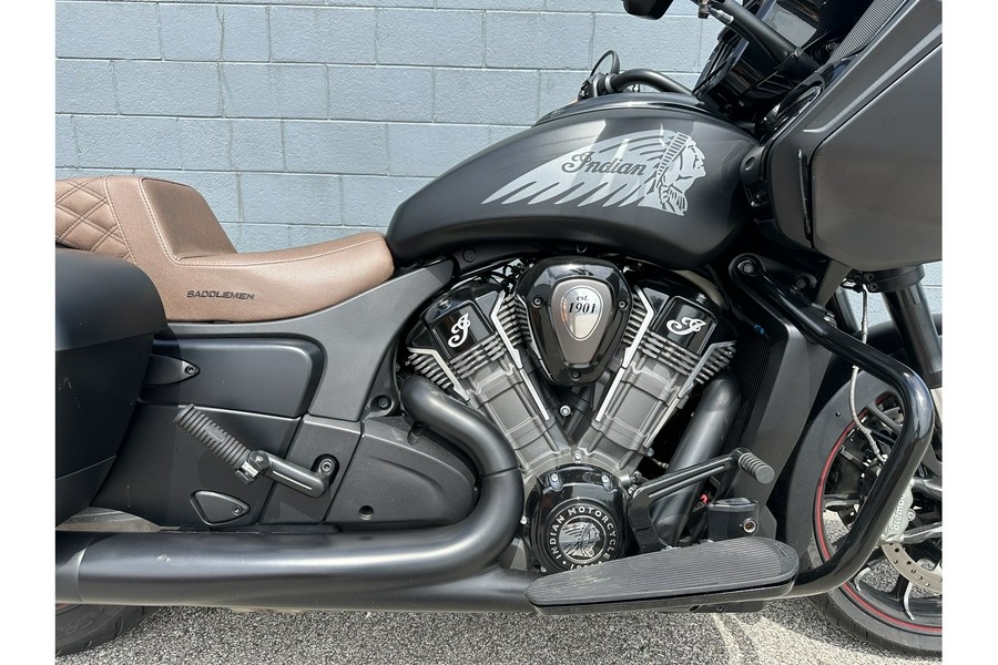 2022 Indian Motorcycle CHALLENGER DARK HORSE