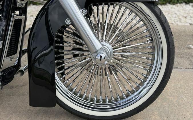 2022 Harley-Davidson Heritage Classic 114 Vivid Black (Black Finish w/Cast Wheels)