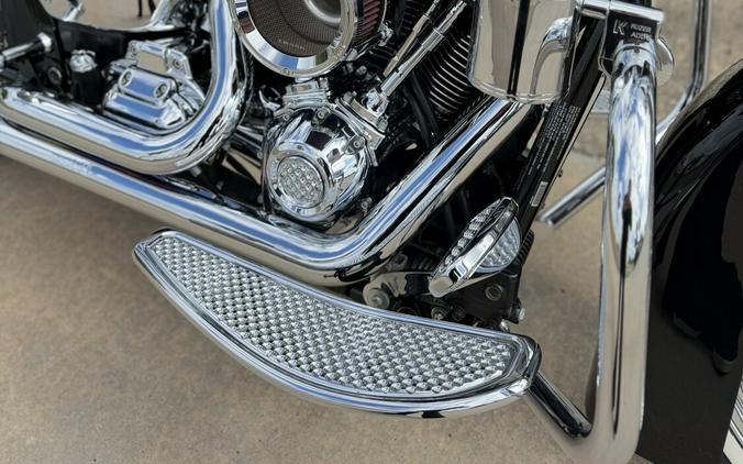 2022 Harley-Davidson Heritage Classic 114 Vivid Black (Black Finish w/Cast Wheels)