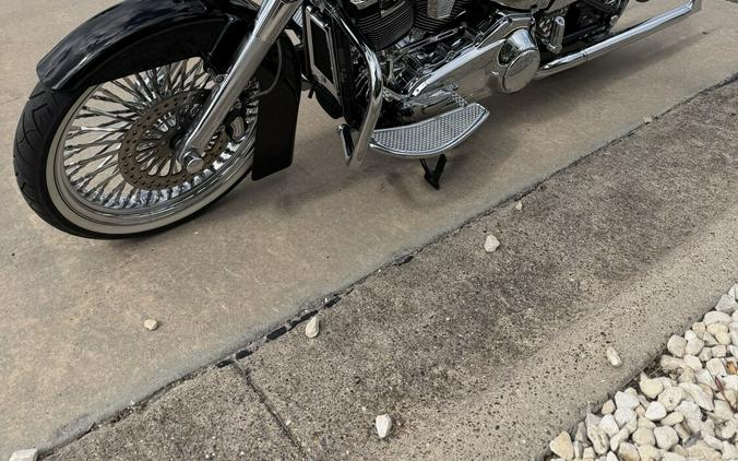 2022 Harley-Davidson Heritage Classic 114 Vivid Black (Black Finish w/Cast Wheels)