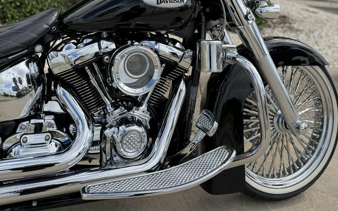 2022 Harley-Davidson Heritage Classic 114 Vivid Black (Black Finish w/Cast Wheels)