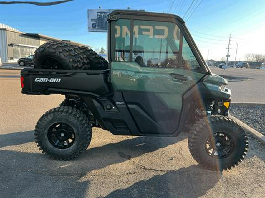 2024 Can-Am Defender DPS CAB