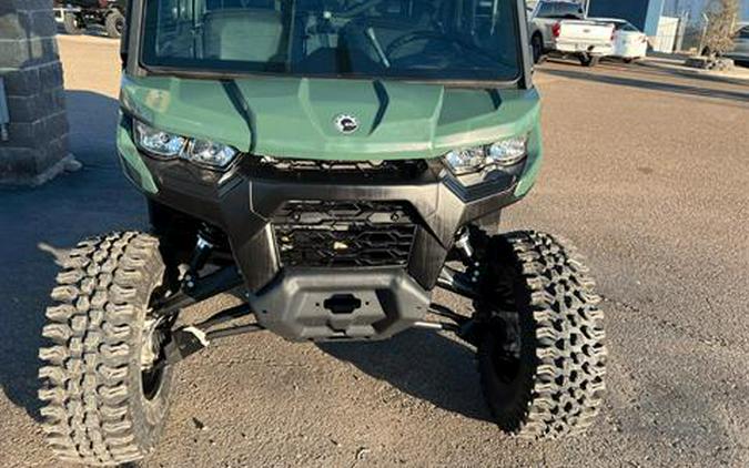 2024 Can-Am Defender DPS CAB