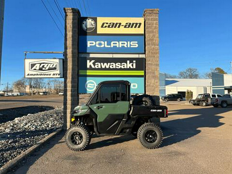 2024 Can-Am Defender DPS CAB