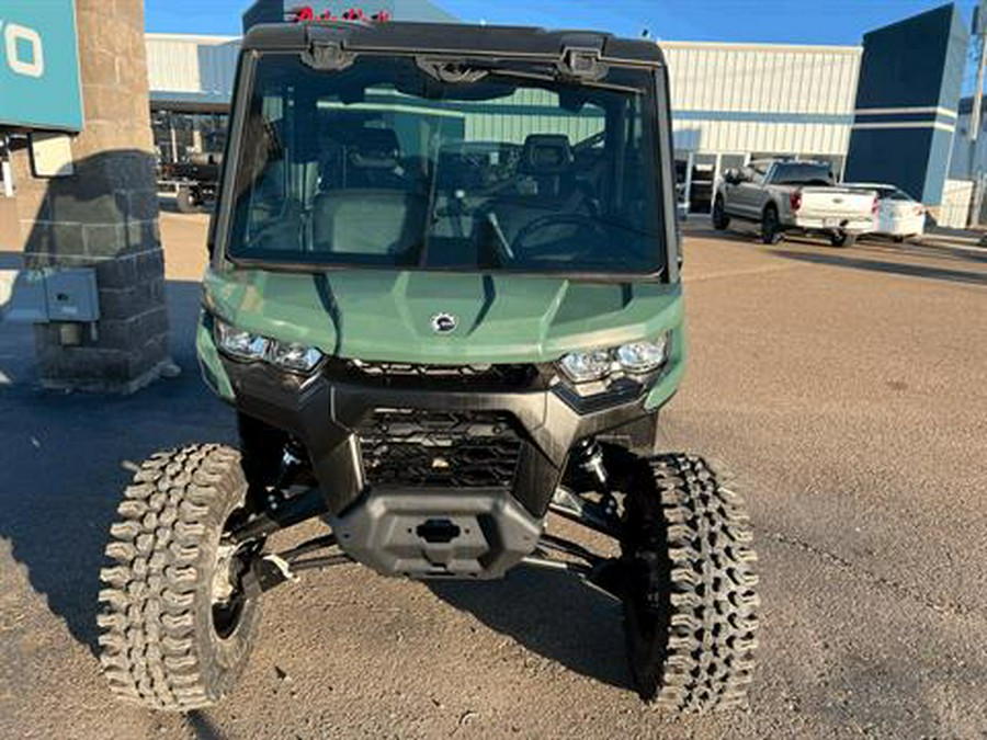 2024 Can-Am Defender DPS CAB