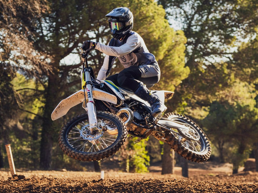 2025 Husqvarna TC 300