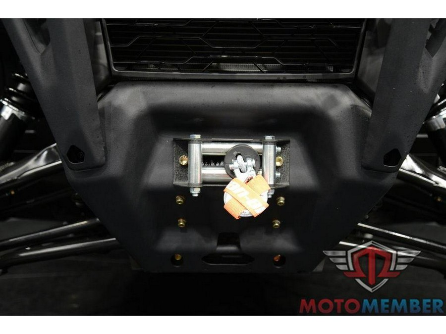 2025 Can-Am Defender 6x6 Limited HD10