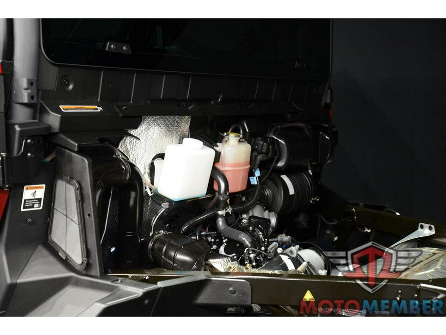 2025 Can-Am Defender 6x6 Limited HD10