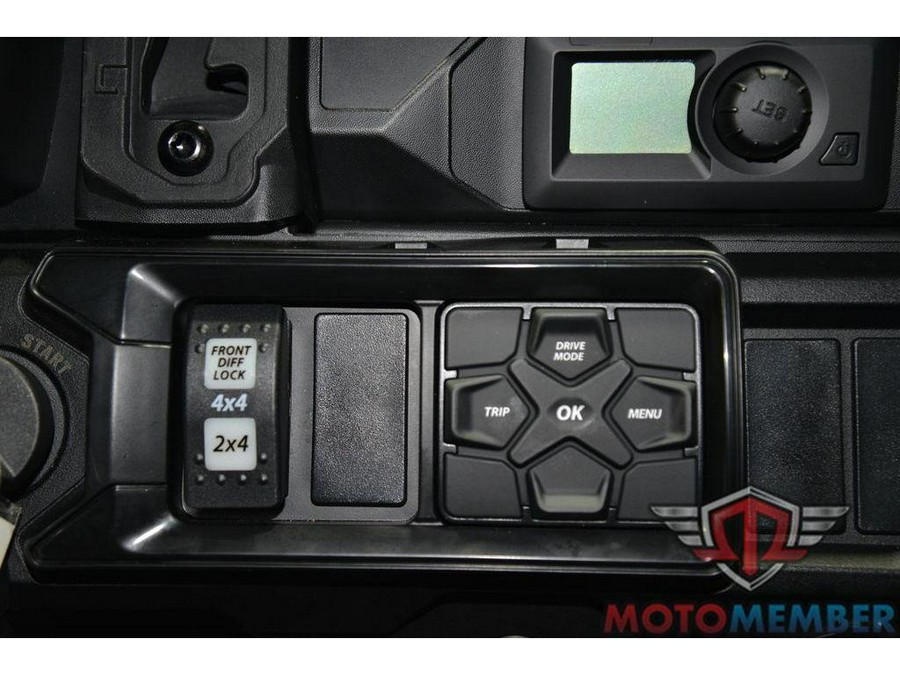 2025 Can-Am Defender 6x6 Limited HD10