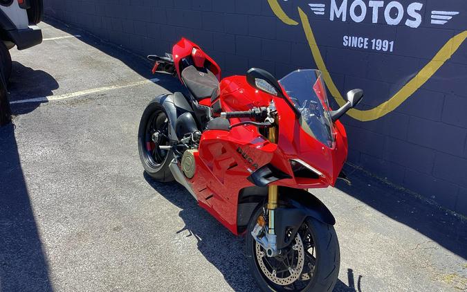 2022 Ducati PANIGALE V4 S