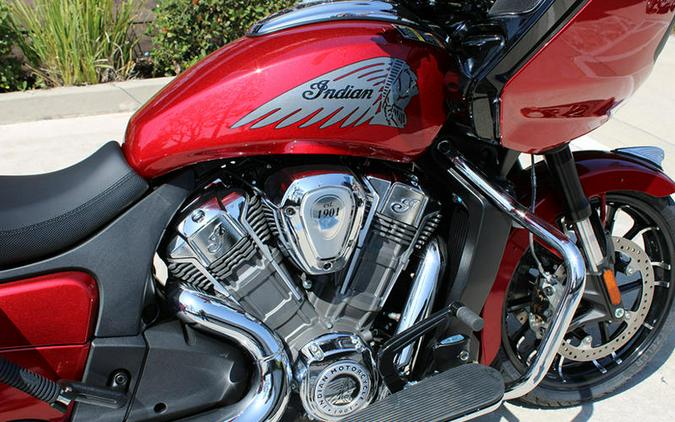 2024 Indian Motorcycle® Challenger® Limited with PowerBand Audio Package Sunset Red Metallic