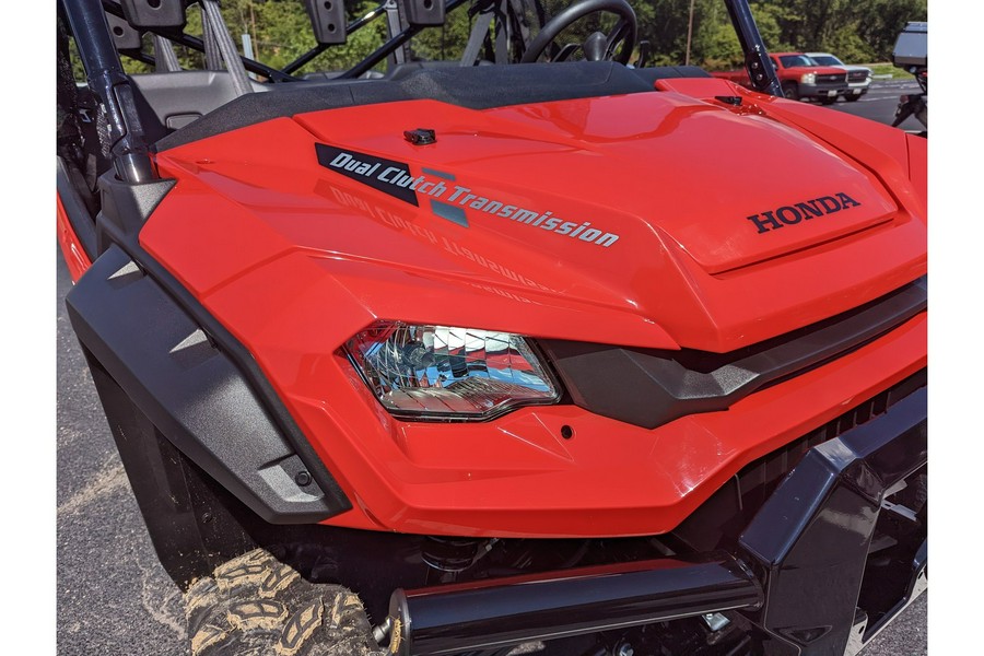 2025 Honda Pioneer 1000-6 Crew Deluxe