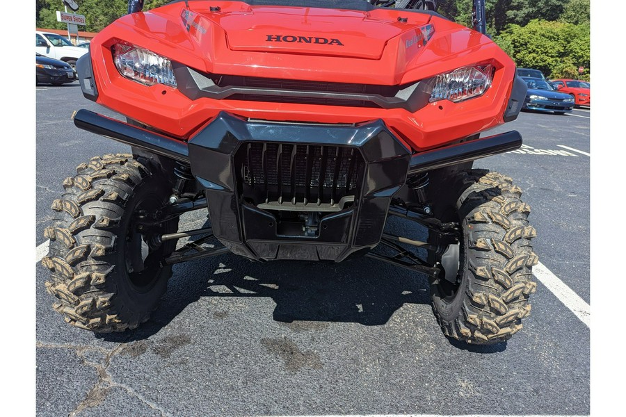 2025 Honda Pioneer 1000-6 Crew Deluxe