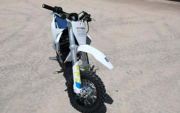 New 2023 HUSQVARNA EE 3 HERITAGE WHITE