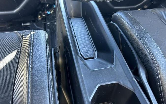 2026 Can-Am® Maverick R MAX X rc With Smart-Shox