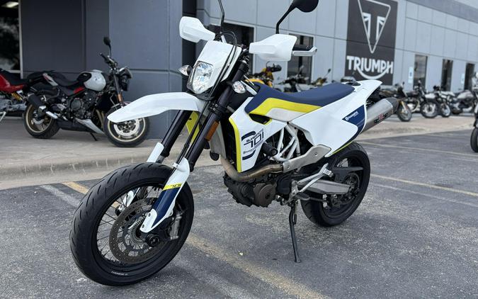 2018 Husqvarna Supermoto 701