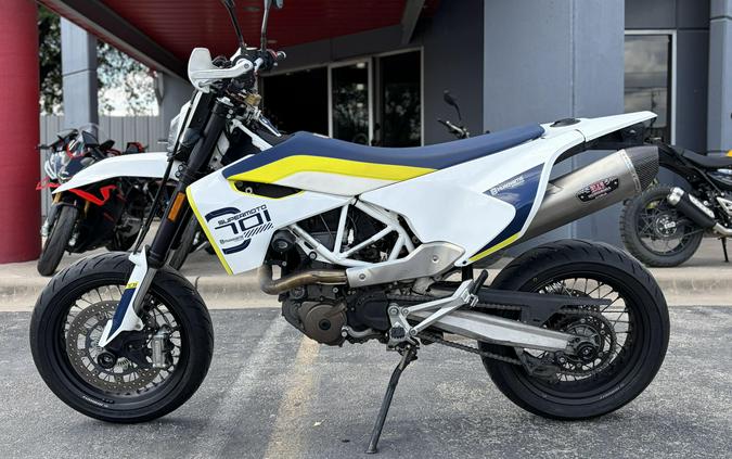 2018 Husqvarna Supermoto 701