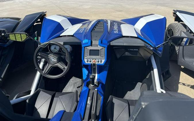 2016 Polaris Slingshot® Reverse Trike SL LE Blue Fire